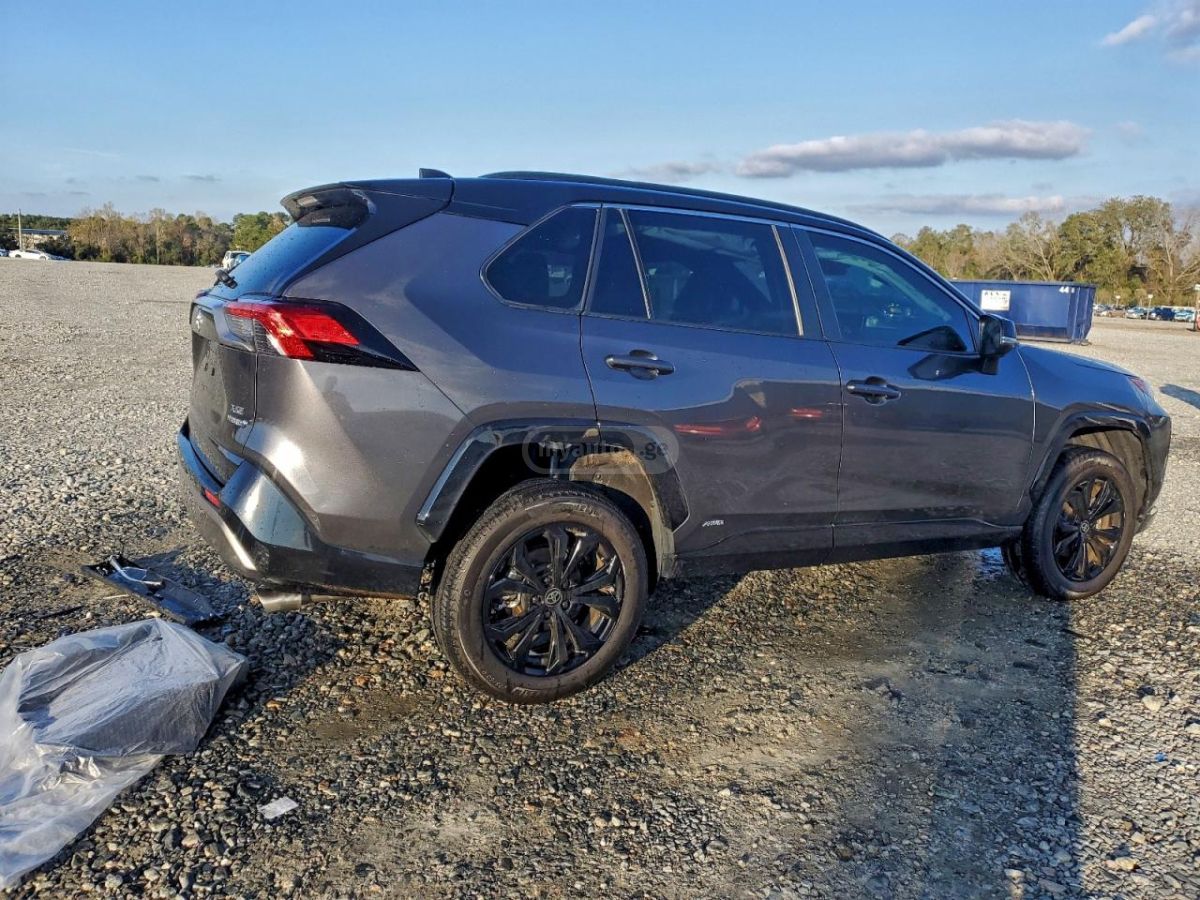 Toyota RAV 4 - фото 3