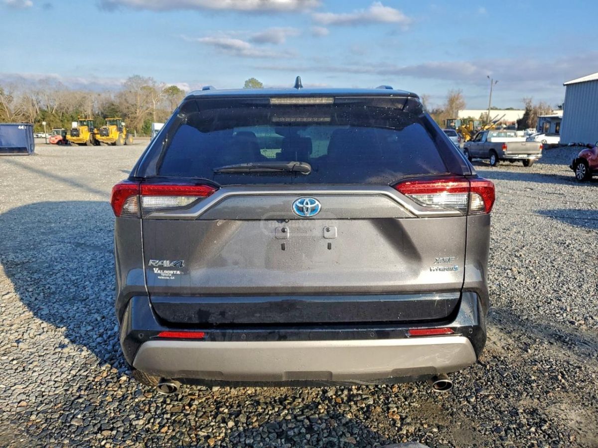 Toyota RAV 4 - фото 6