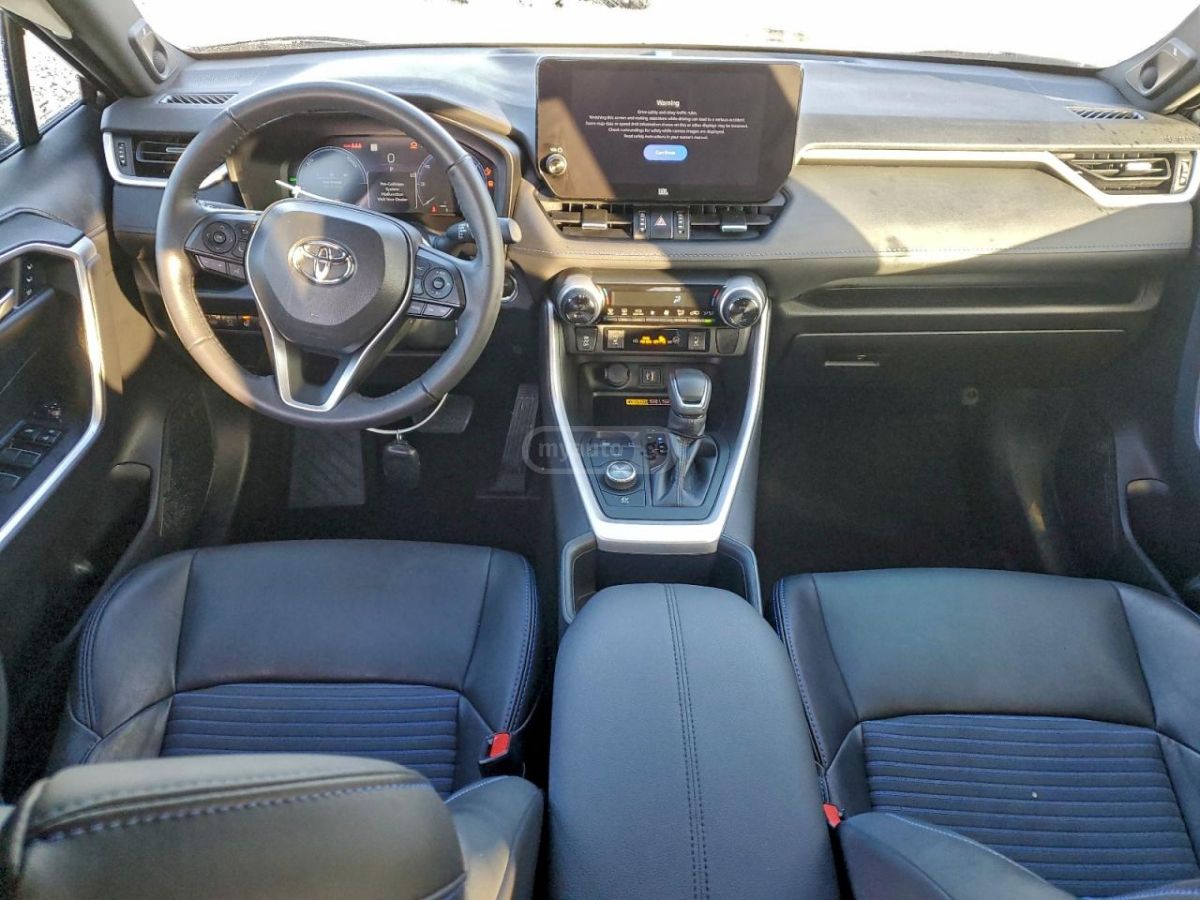 Toyota RAV 4 - фото 8