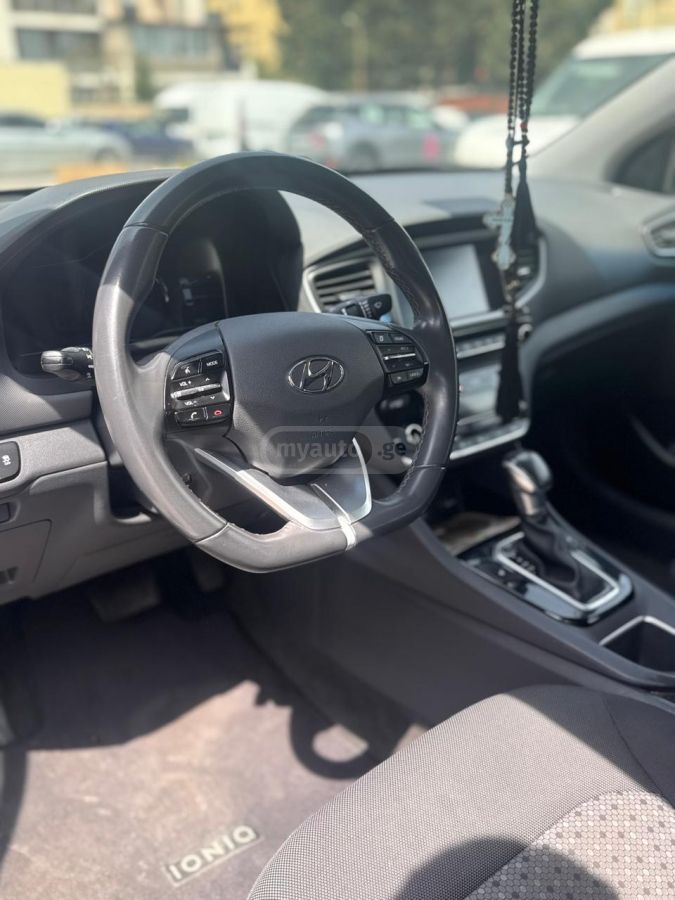 Hyundai Ioniq - фото 3