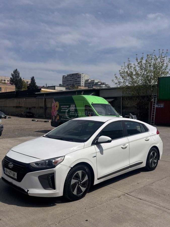 Hyundai Ioniq - фото 4