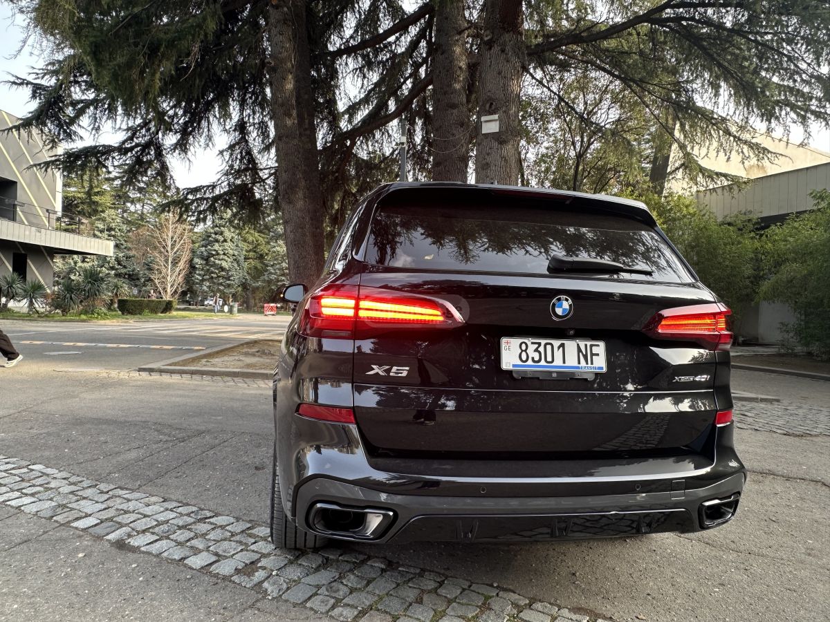 BMW X5 - фото 11