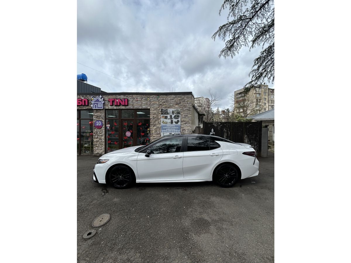 Toyota Camry - фото 4