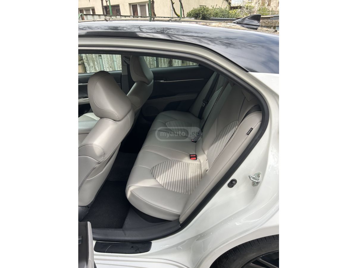 Toyota Camry - фото 7