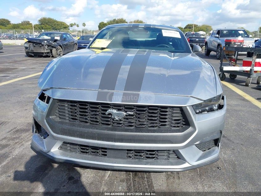 Ford Mustang 2025 — миниатюра 13