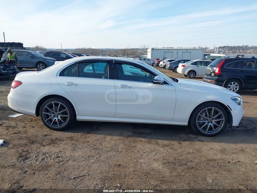 Mercedes-Benz 4Matic — миниатюра 10