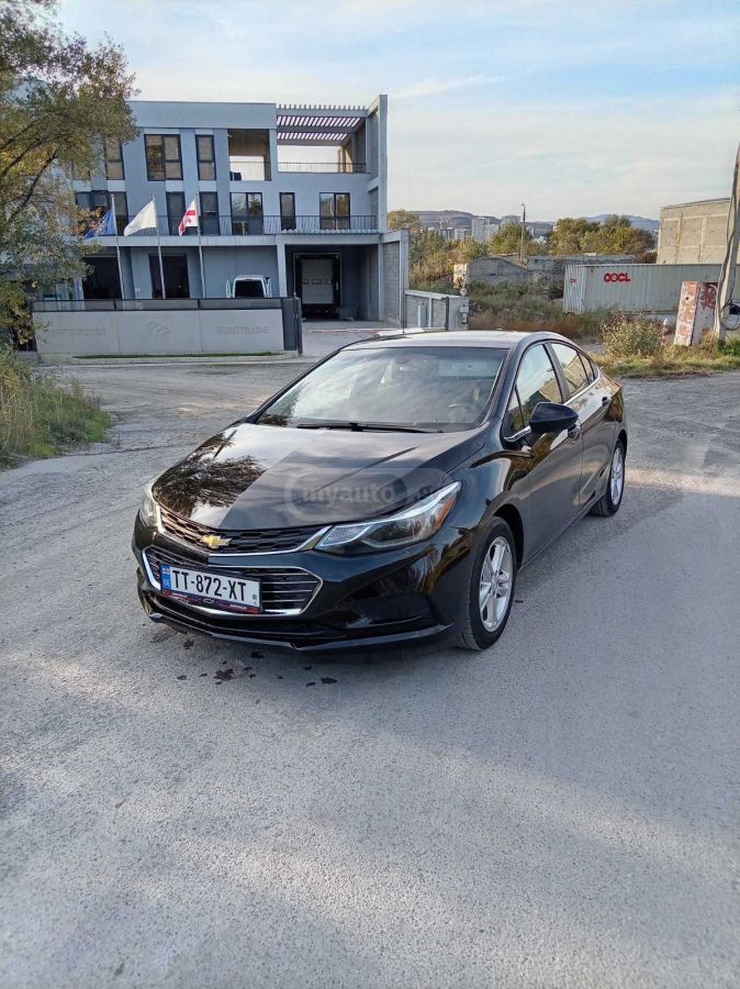 Chevrolet Cruze - фото 1