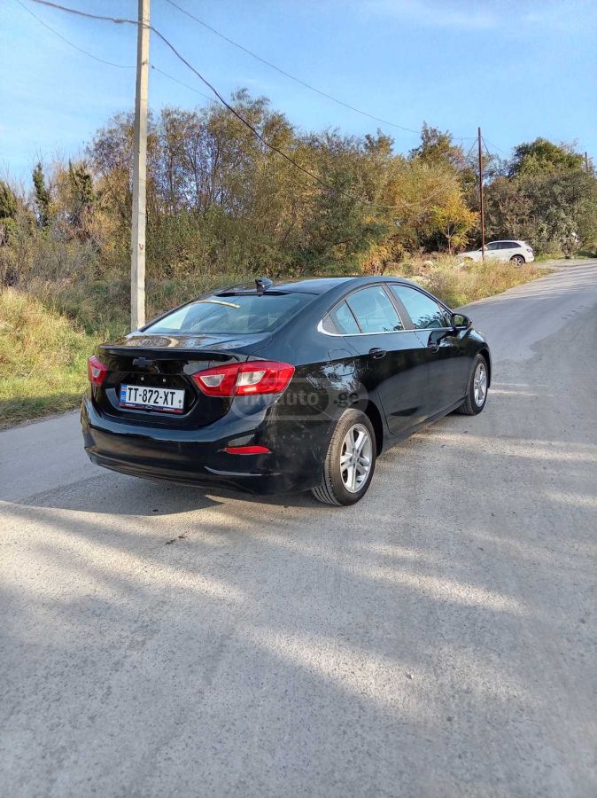 Chevrolet Cruze - фото 3