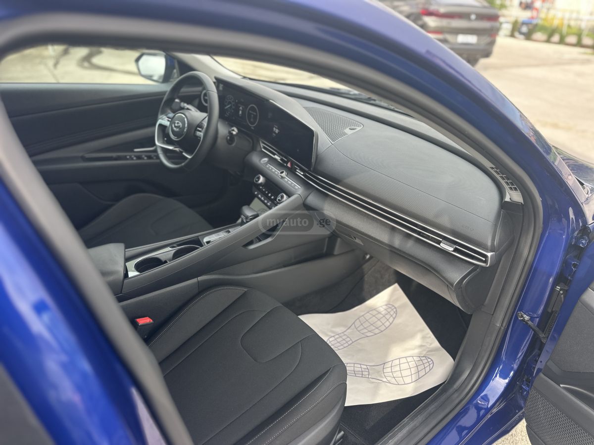 Hyundai Elantra - фото 5