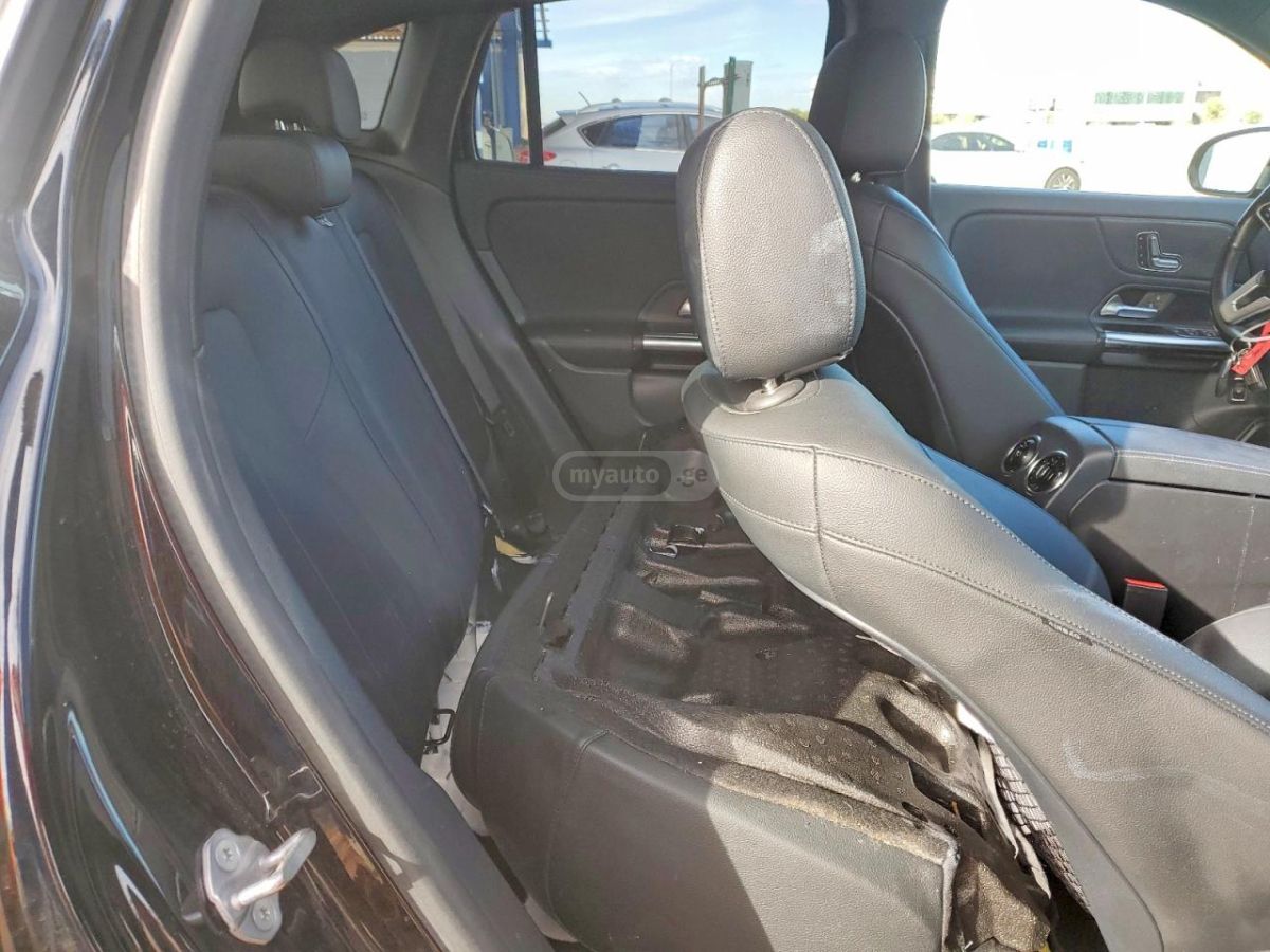 Mercedes-Benz GLA 250 - фото 10