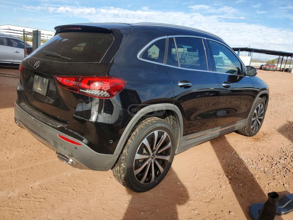 Mercedes-Benz GLA 250 - фото 3