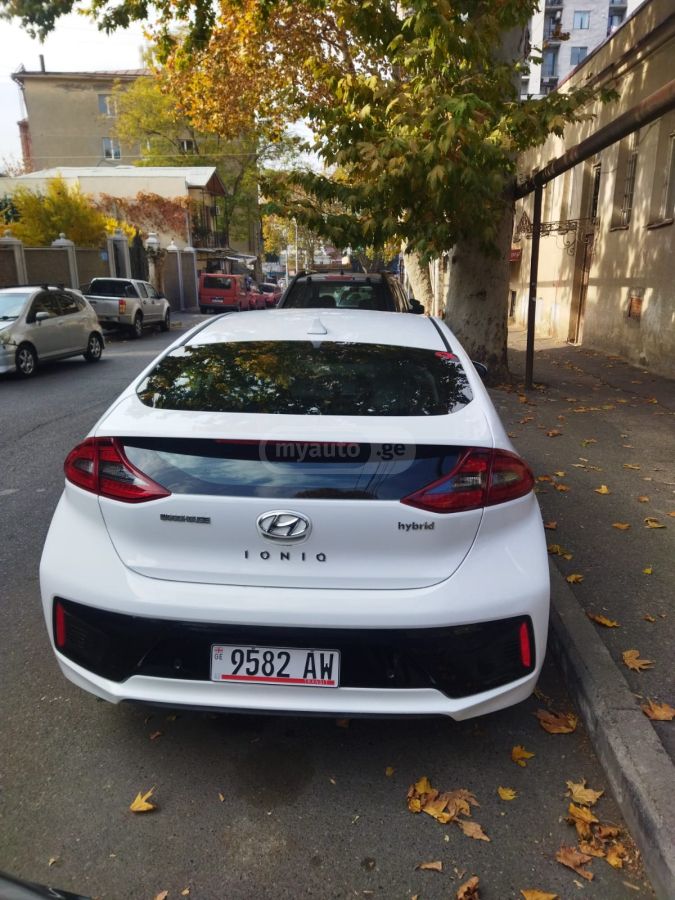 Hyundai Ioniq - фото 4
