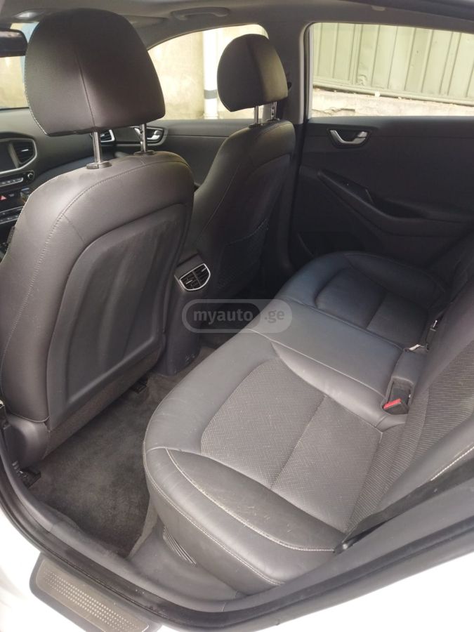 Hyundai Ioniq - фото 9