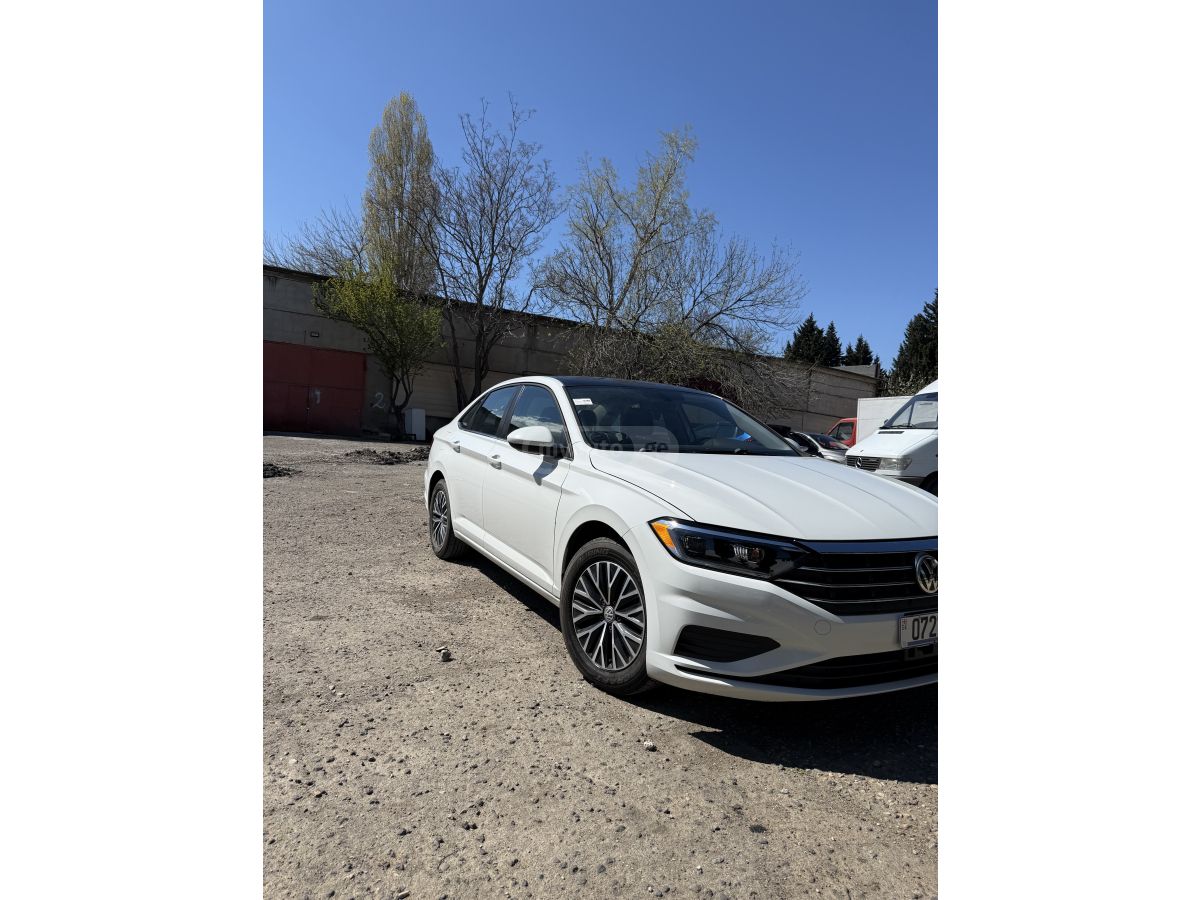 Volkswagen Jetta - фото 1