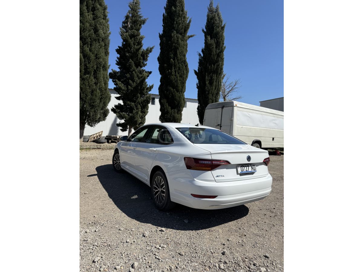 Volkswagen Jetta - фото 6