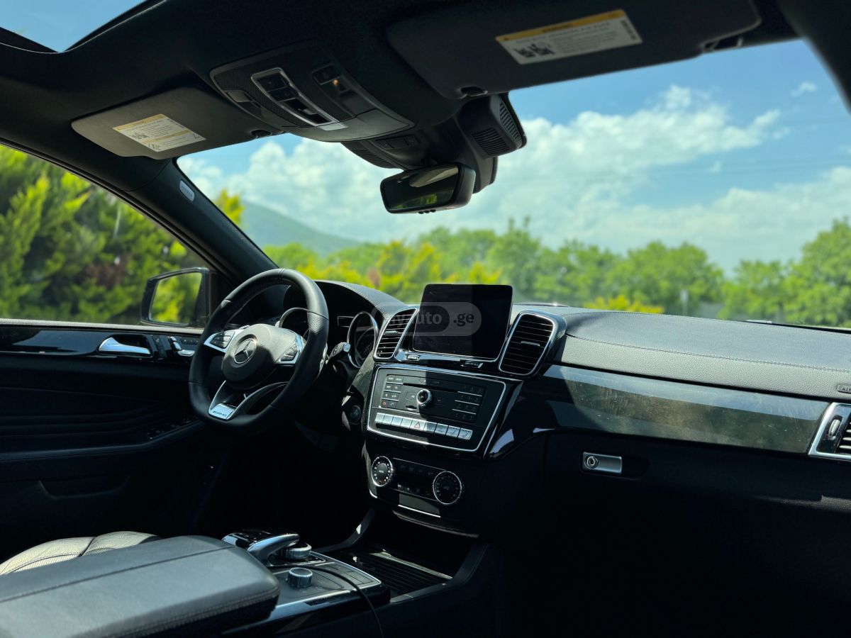 Mercedes-Benz GLE 43 AMG - фото 12