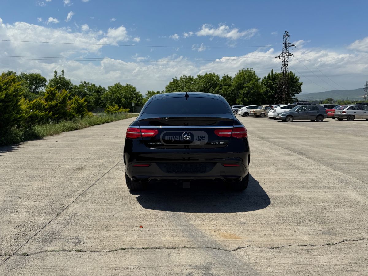 Mercedes-Benz GLE 43 AMG - фото 5