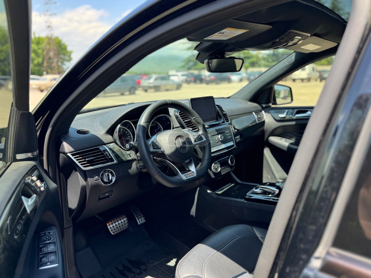 Mercedes-Benz GLE 43 AMG - фото 9