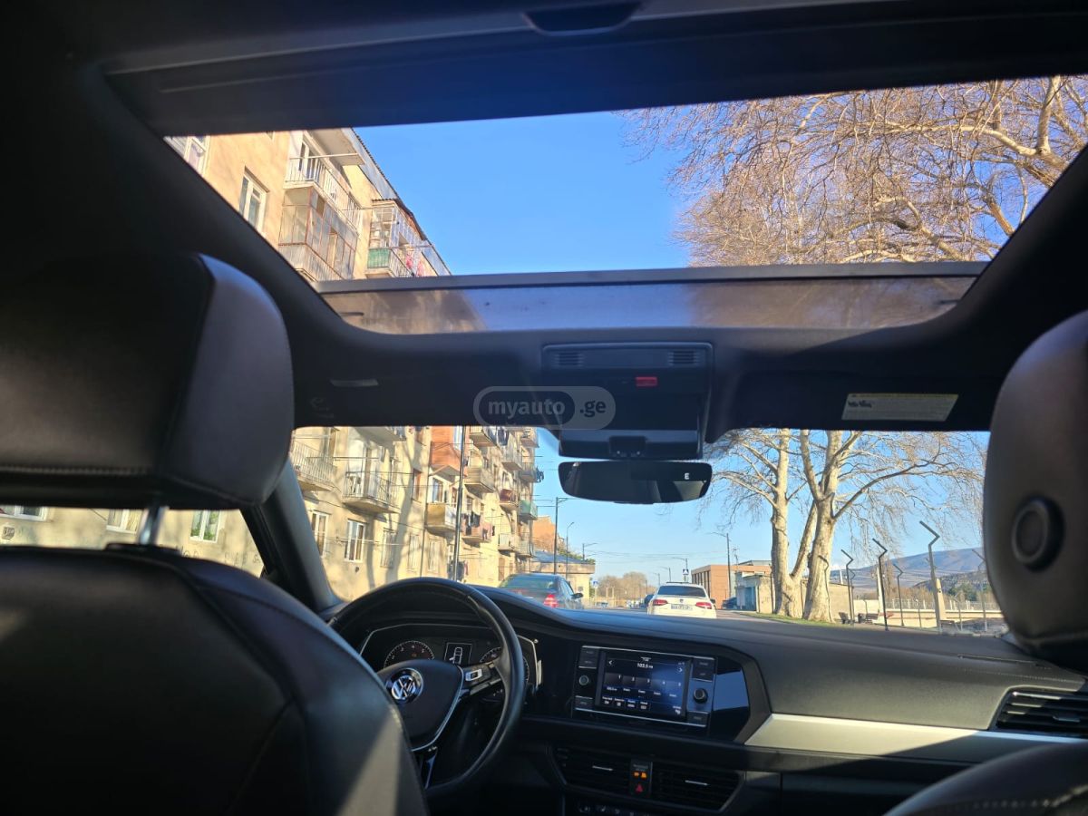 Volkswagen Jetta - фото 13