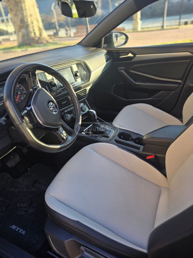 Volkswagen Jetta - фото 8