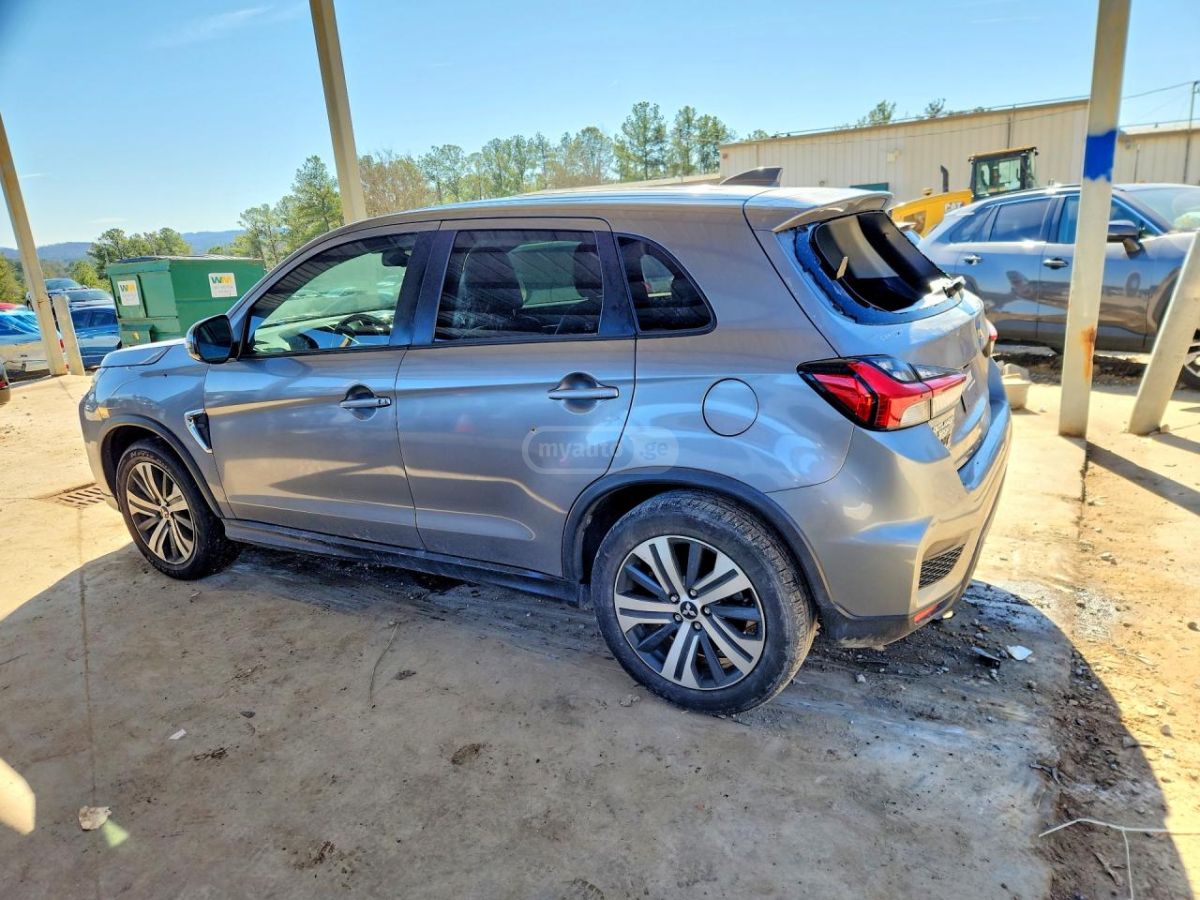 Toyota Outlander 2022 — миниатюра 2