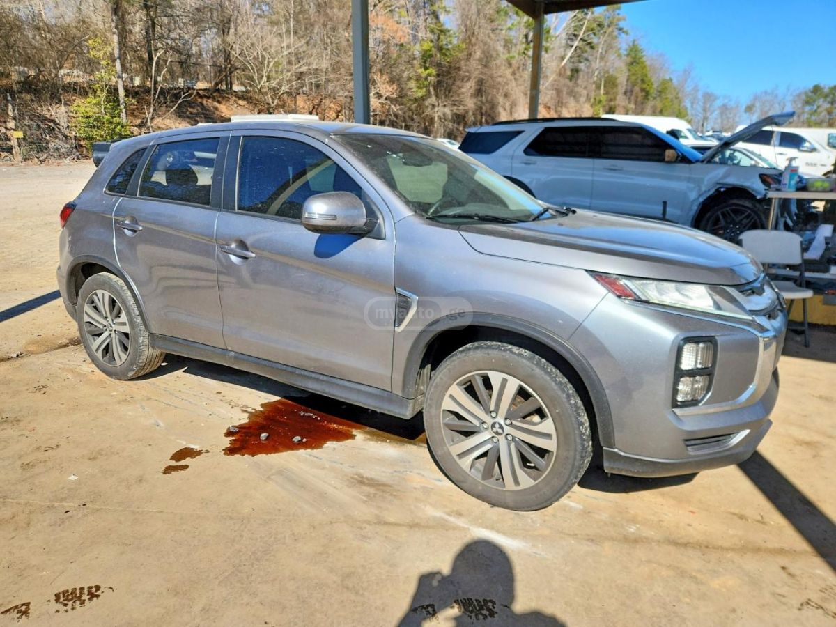 Toyota Outlander 2022 — миниатюра 4