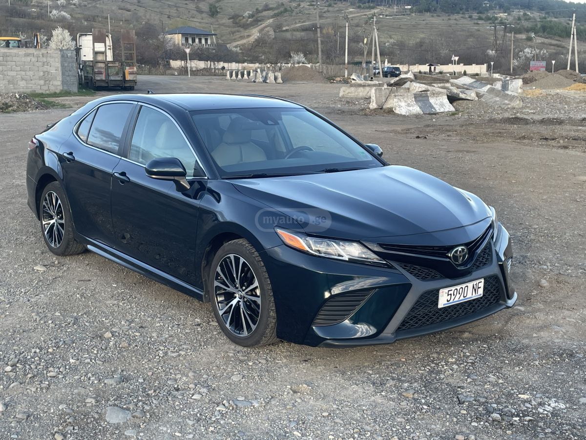 Toyota Camry - фото 5
