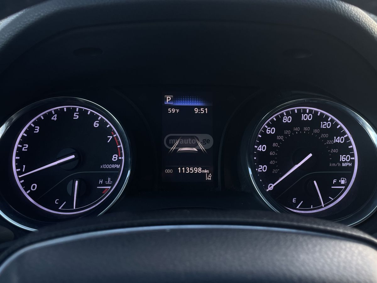 Toyota Camry - фото 9