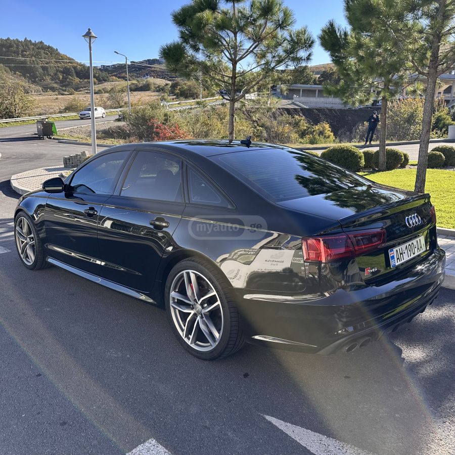 Audi S6 - фото 3
