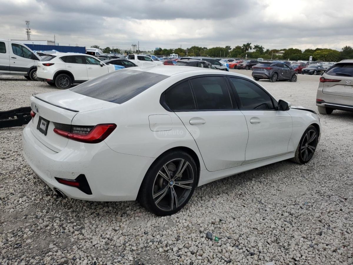 BMW 330 - фото 3