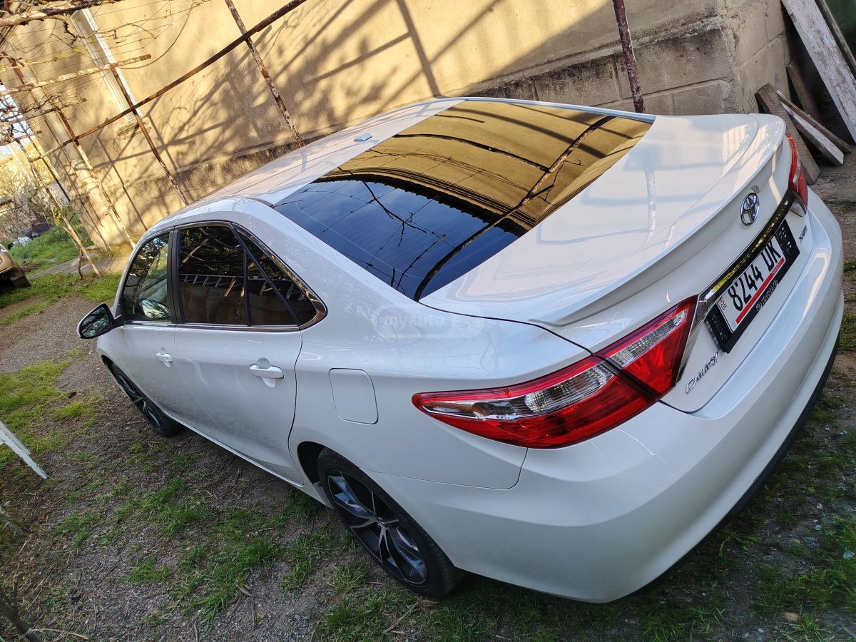 Toyota Camry - фото 4