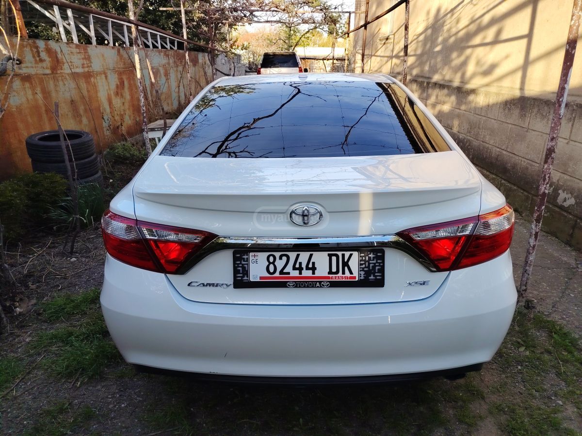Toyota Camry - фото 5