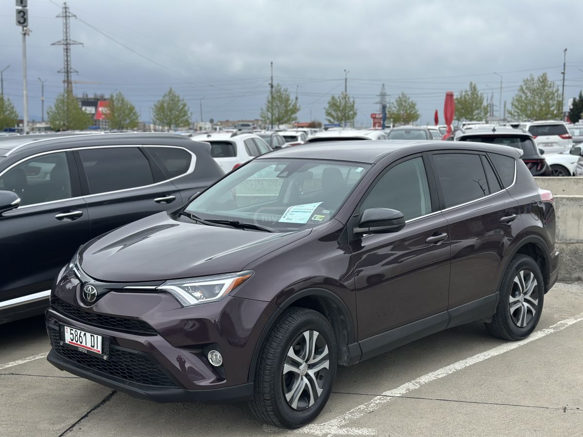 Toyota RAV 4 - фото 2