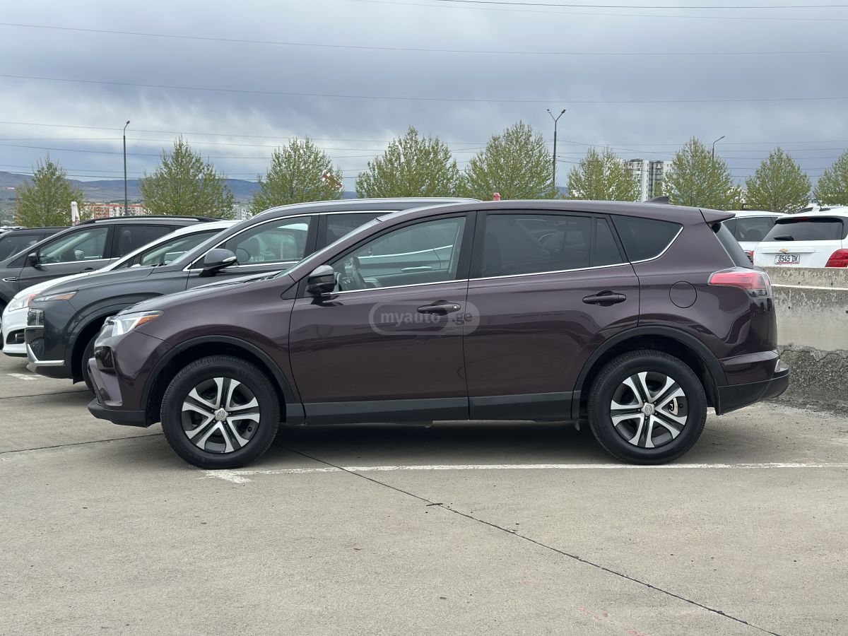 Toyota RAV 4 - фото 5