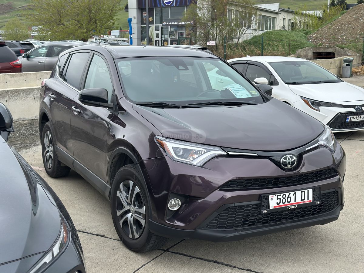 Toyota RAV 4 - фото 8