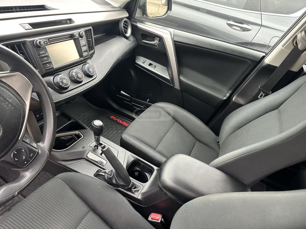 Toyota RAV 4 - фото 9