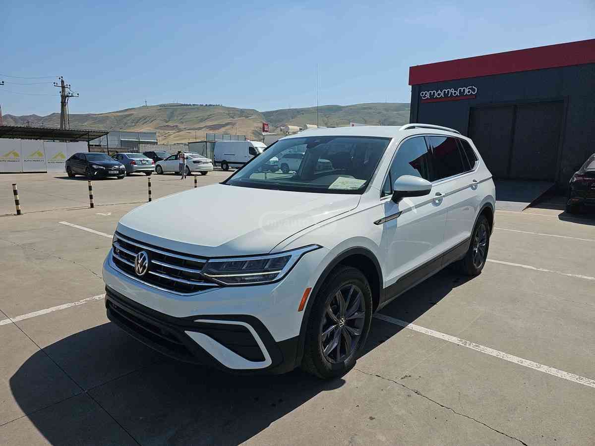 Volkswagen Volkswagen Tiguan — миниатюра 1