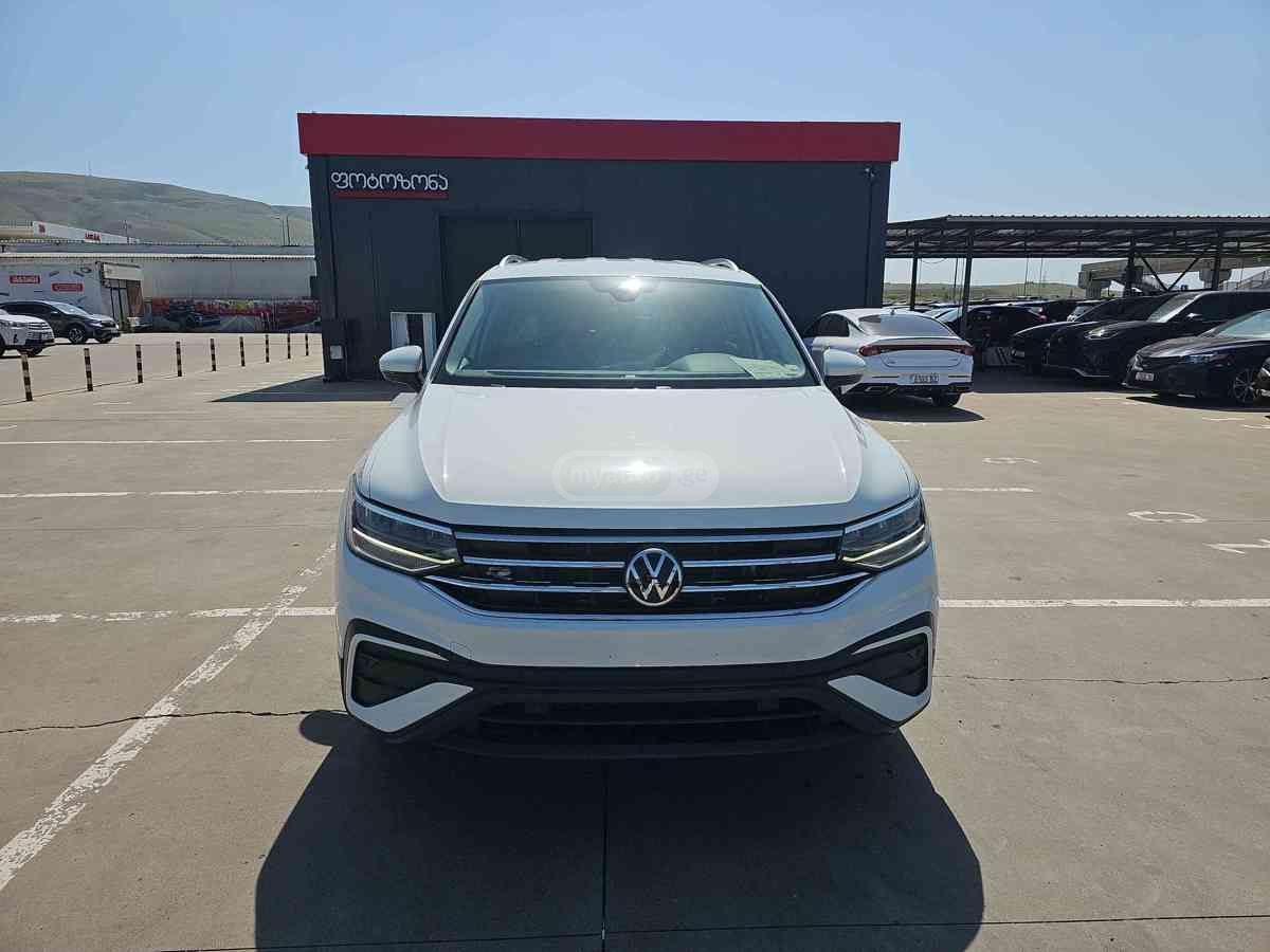 Volkswagen Volkswagen Tiguan — миниатюра 2