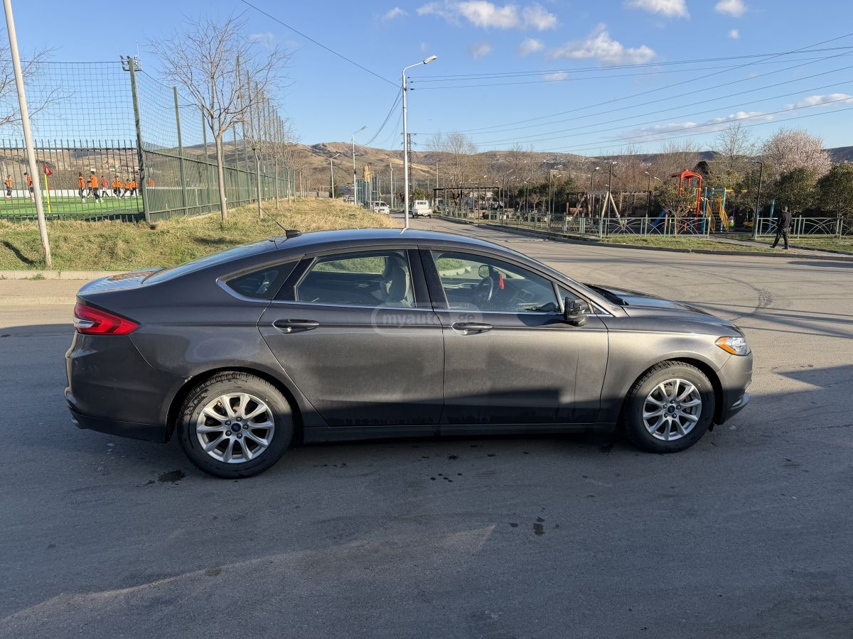 Ford Fusion - фото 3