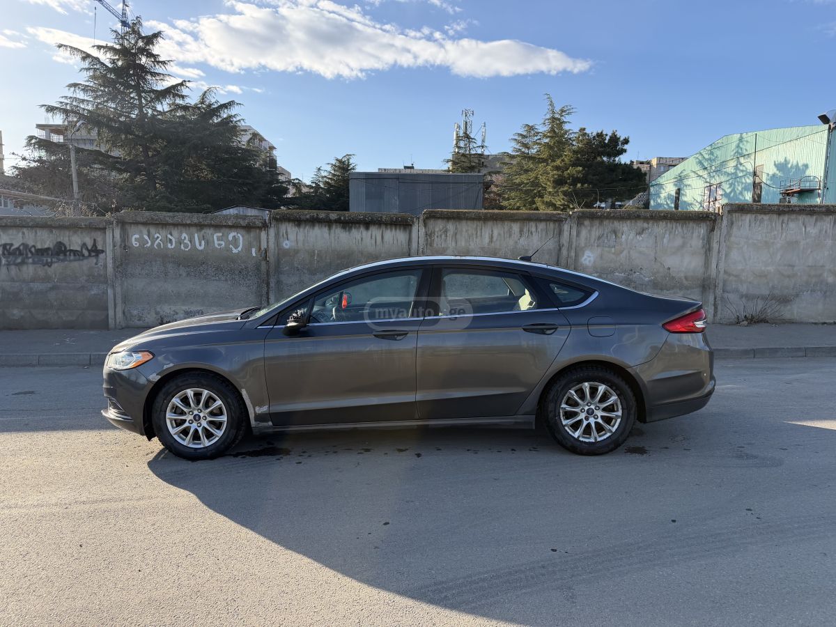 Ford Fusion - фото 7