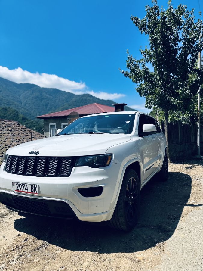 Jeep Grand Cherokee - фото 1