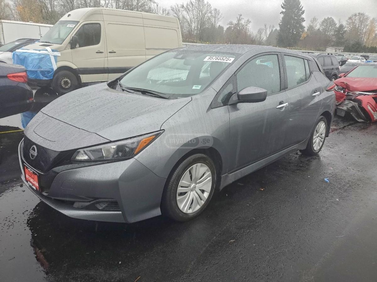 Nissan Leaf 2023 — миниатюра 1