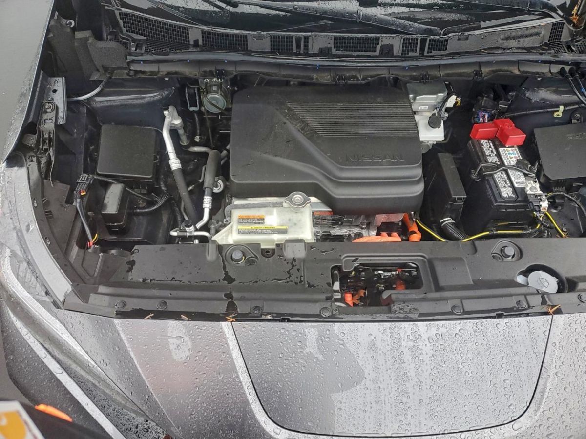 Nissan Leaf 2023 — миниатюра 11