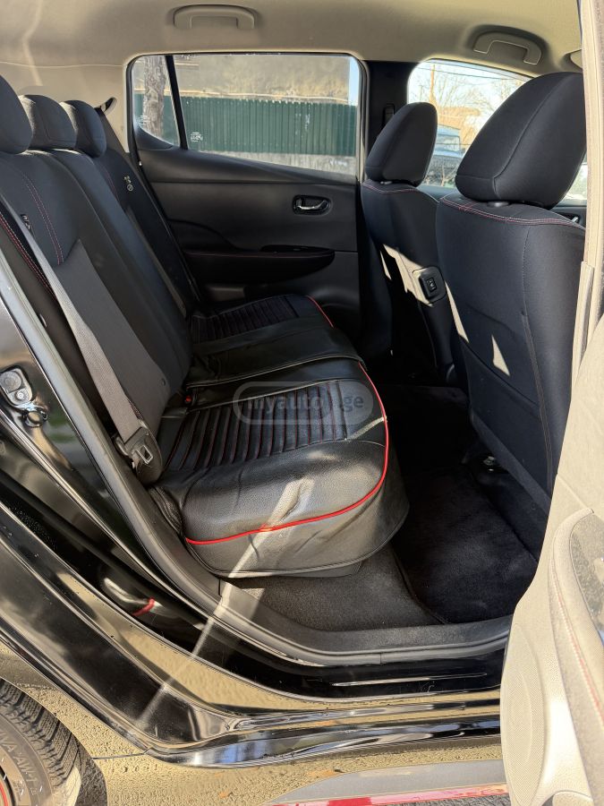 Nissan Leaf - фото 12