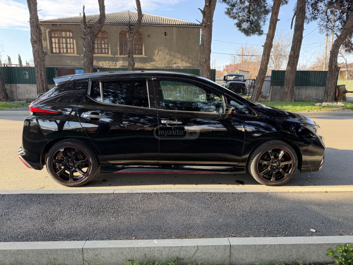 Nissan Leaf - фото 8