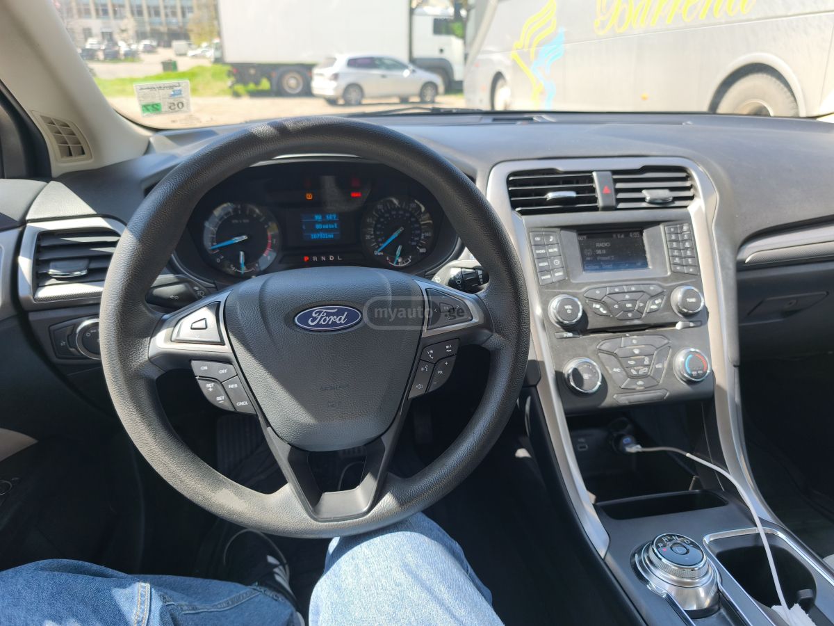 Ford Fusion - фото 7