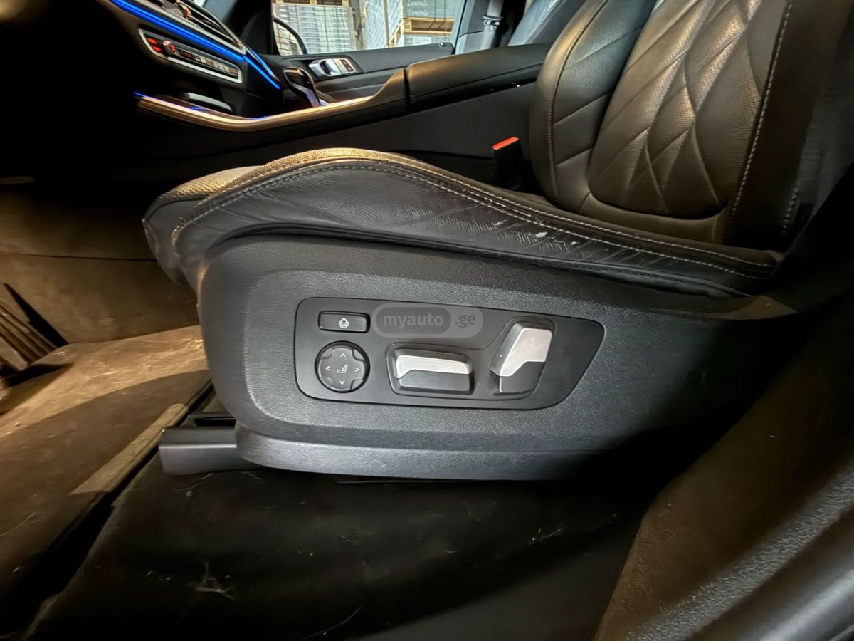 BMW X5 - фото 12