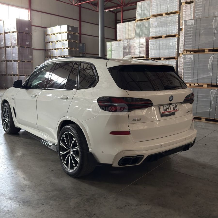 BMW X5 - фото 7