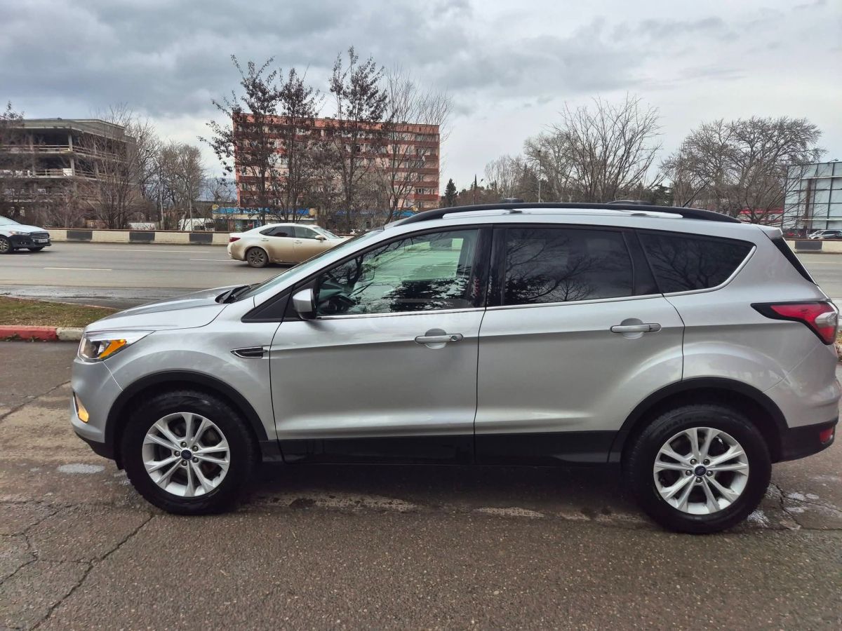 Ford Escape - фото 2