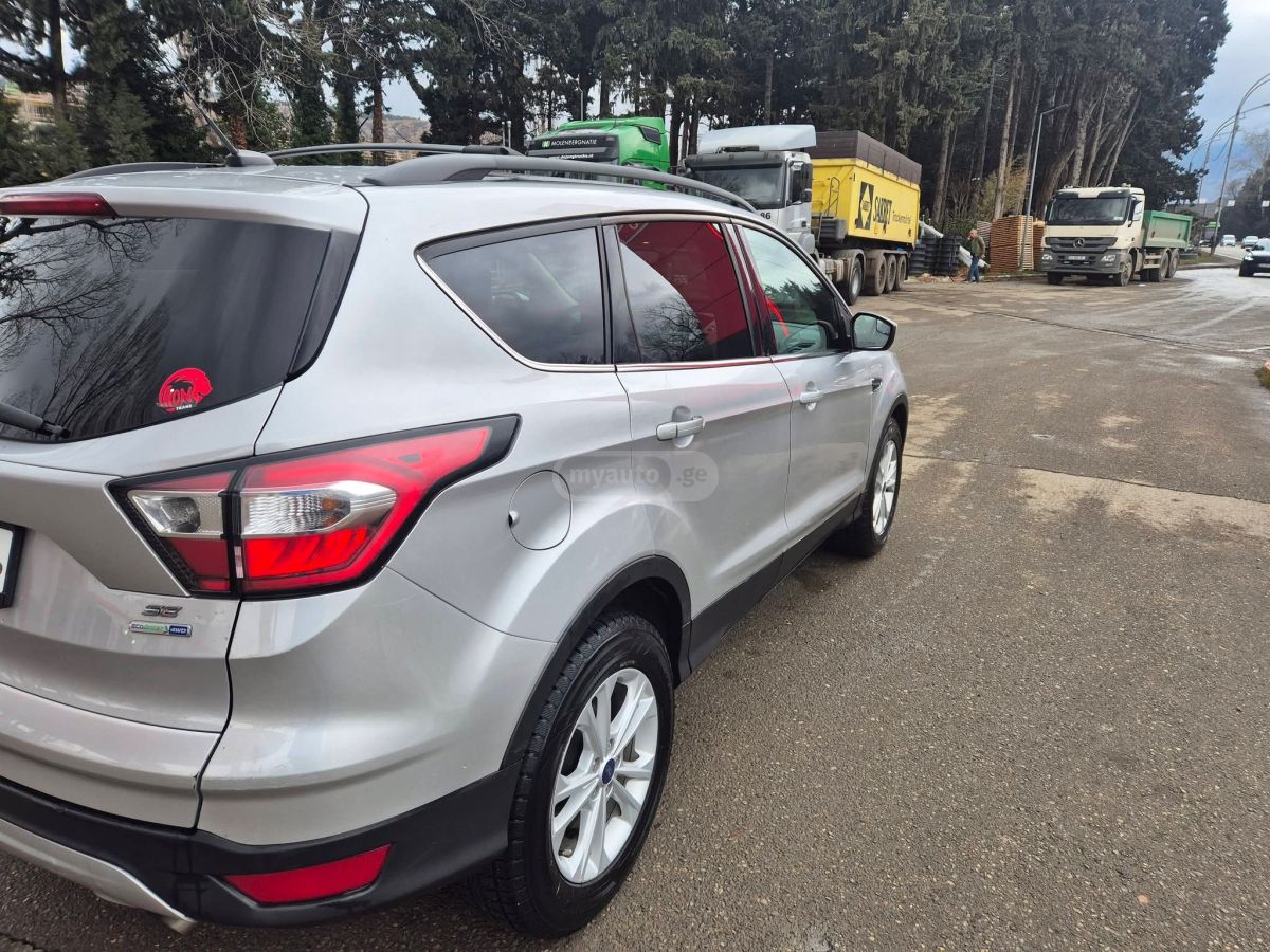 Ford Escape - фото 5